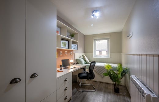 4 Bed Deluxe